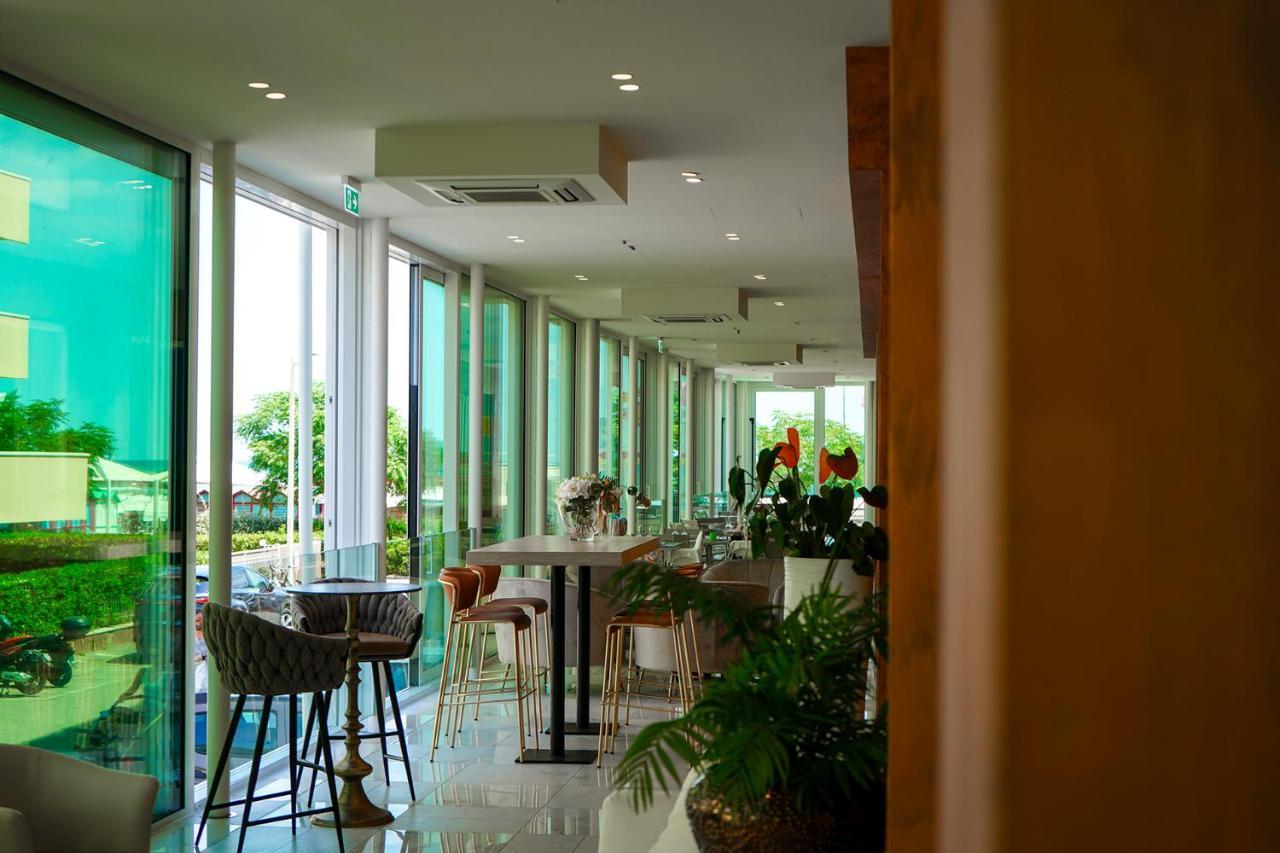 ריצ'יונה Hotel Arizona מראה חיצוני תמונה