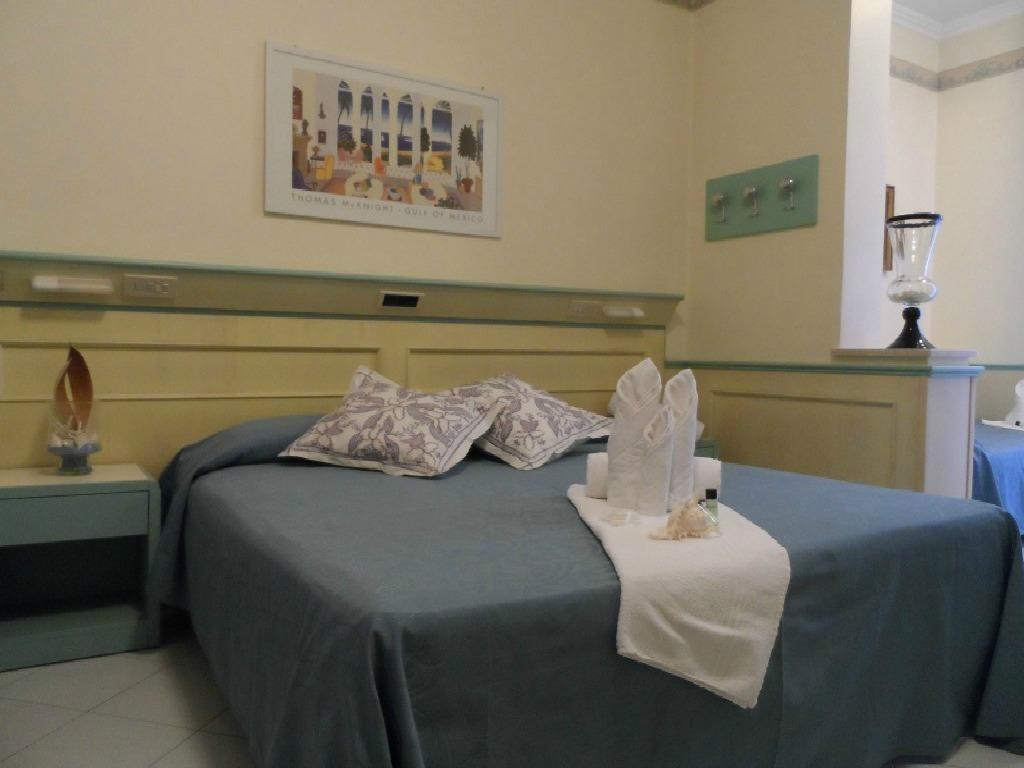 ריצ'יונה Hotel Arizona חדר תמונה