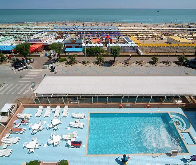 ריצ'יונה Hotel Arizona מראה חיצוני תמונה