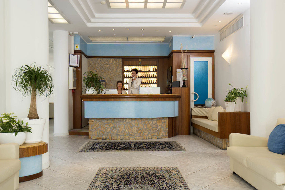 ריצ'יונה Hotel Arizona מראה חיצוני תמונה